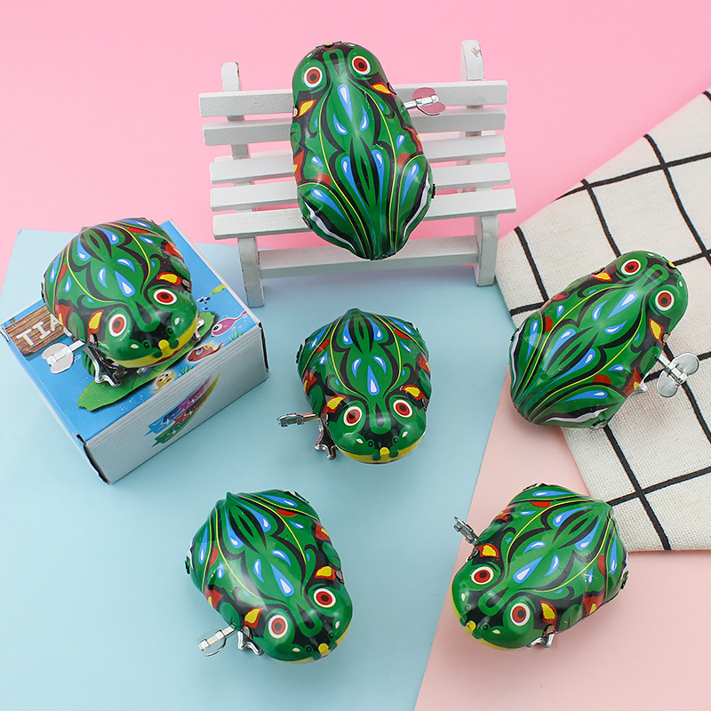 High quality alloy iron frog 80 nostalgic winding toy chain iron frog stall hot selling toys