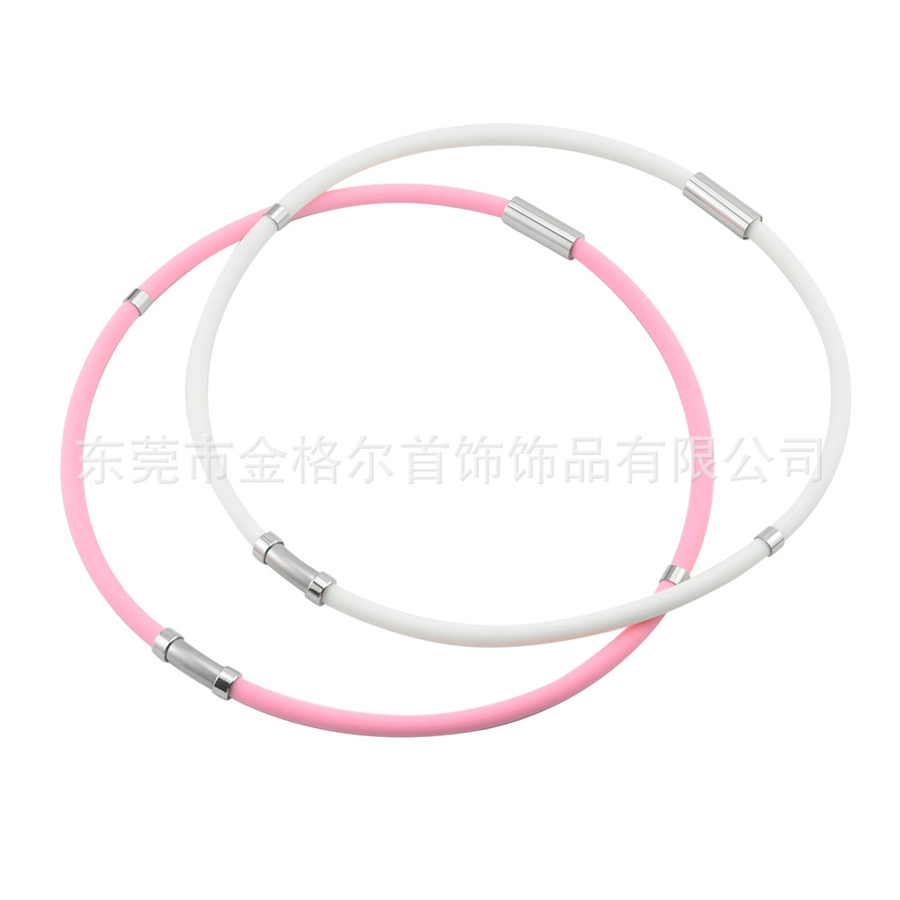 Estilo europeo y americano de silicona anión energía collar de hombres y mujeres terapia magnética hebilla collar versátil moda deportes cuello anillo al por mayor