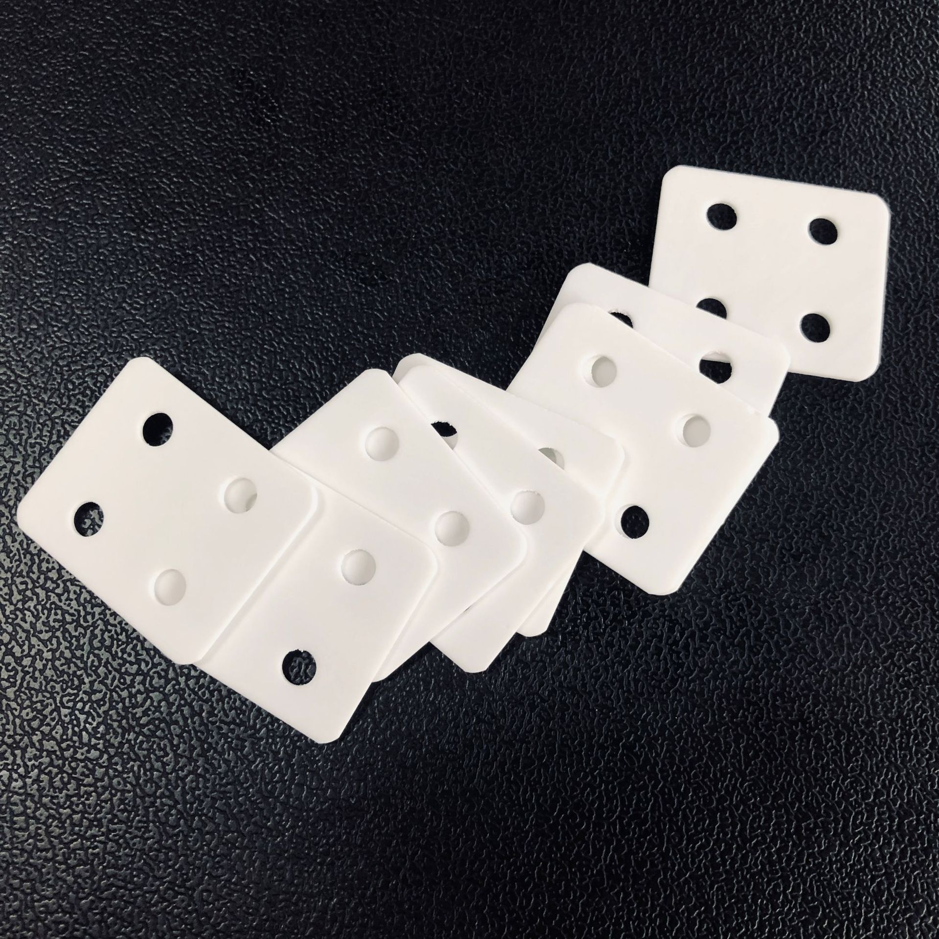 高硬度耐磨工业陶瓷片 陶瓷基片 导热绝缘陶瓷片 散热陶瓷片