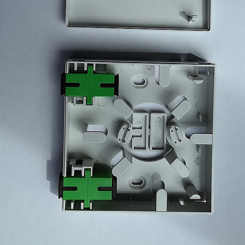 86接续光纤盒桌面2通道接口信息面板一进一出二进二通道接续包