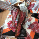 新疆特产姑娘追手撕风干牛肉干批发 整箱香辣孜然麻辣味零食