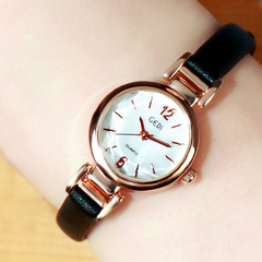歌迪時尚輕奢貝母小圓盤超輕細帶女士學生石英手錶