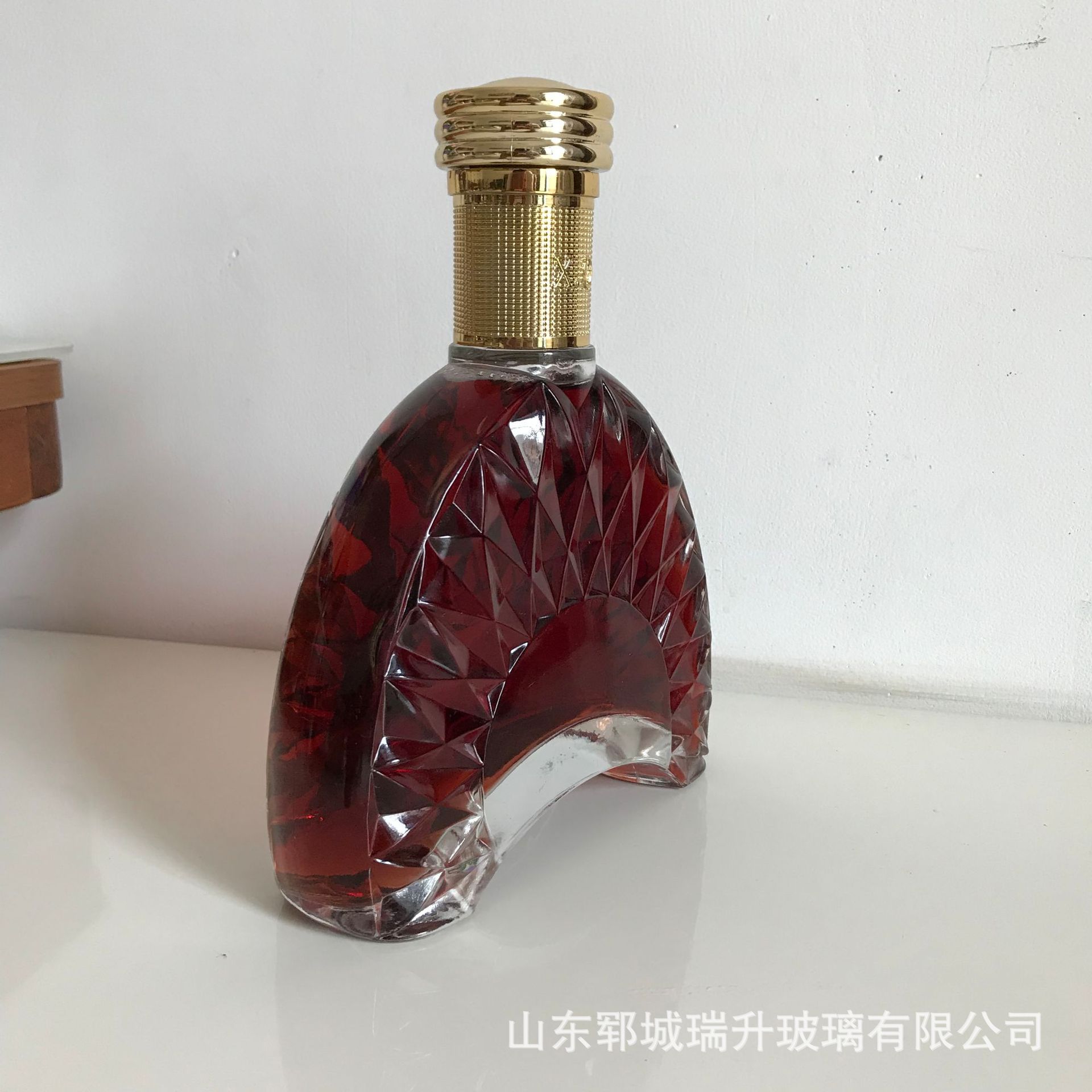 瑞升玻璃洋酒玻璃瓶500ml红酒木塞瓶盖红酒瓶伏特加玻璃瓶xo酒瓶