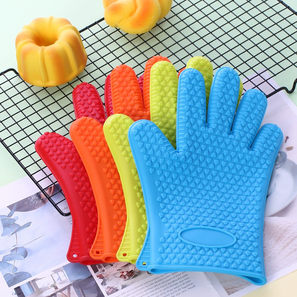 Перчатки для микроволновой печи Силиконовые Инструменты для выпечки Утолщенные силиконовые перчатки в форме сердца Перчатки с пятью пальцами с изоляцией из микроволновой печи