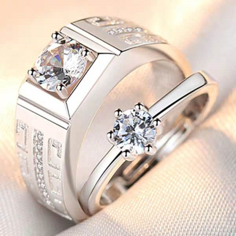 wedding ring with zircon