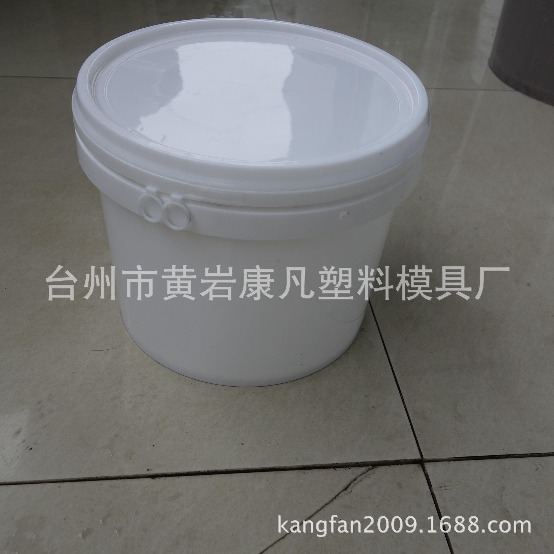 浙江台州黄岩模具厂 5公斤涂料桶模具 防水桶  油漆桶模具价格