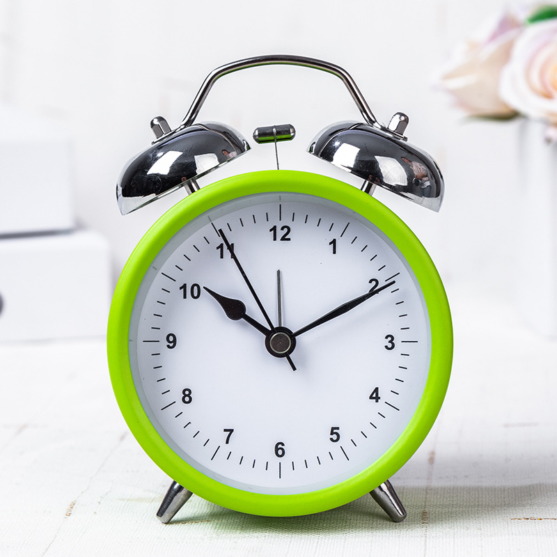 Directo de fábrica campana de alarma reloj de metal creativo reloj de escritorio de moda simple dormitorio salón reloj al por mayor