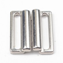 �S��Ůʿ���·��  Ӿ�¿� �r�д���{���� �Ͻ�Ӿ���b�