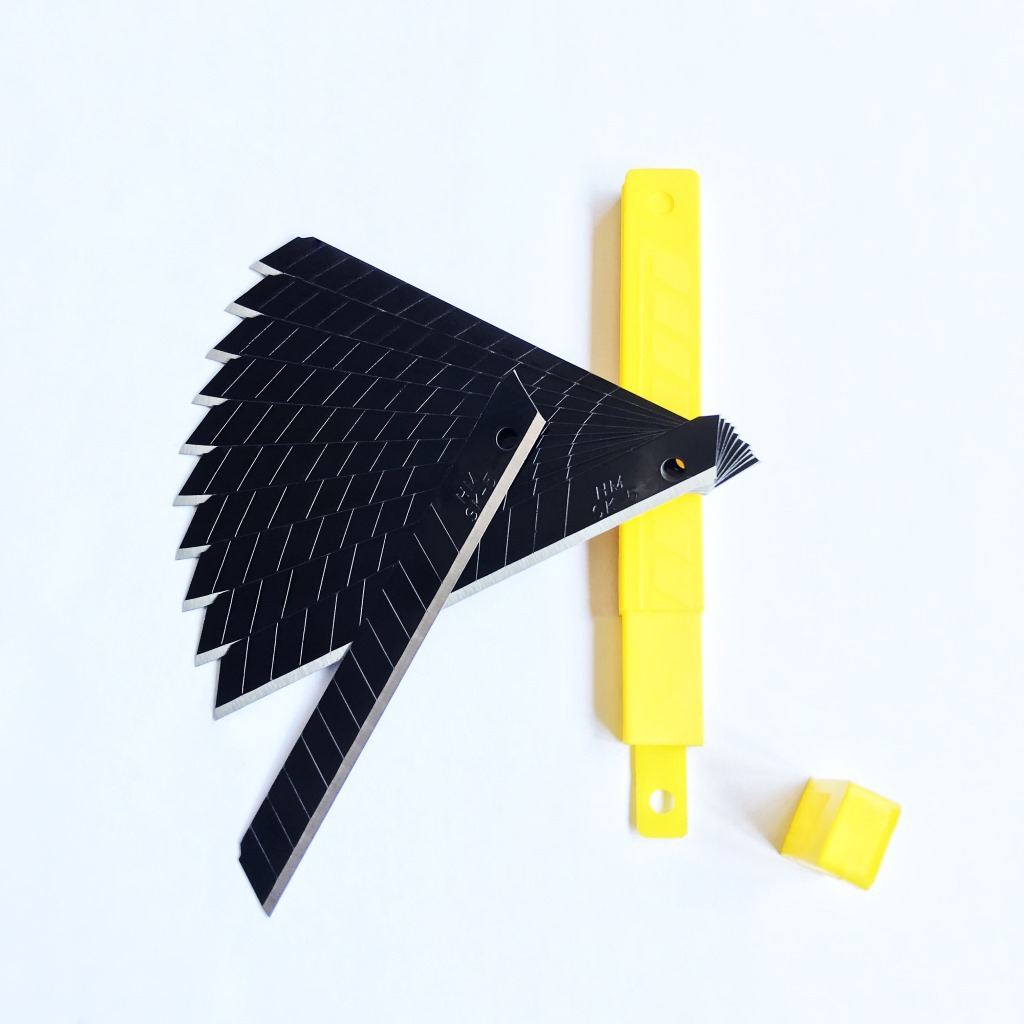 原厂出品 厂家批发60度9mm 0.4发黑小刀 美工刀 可折叠 锋利好用