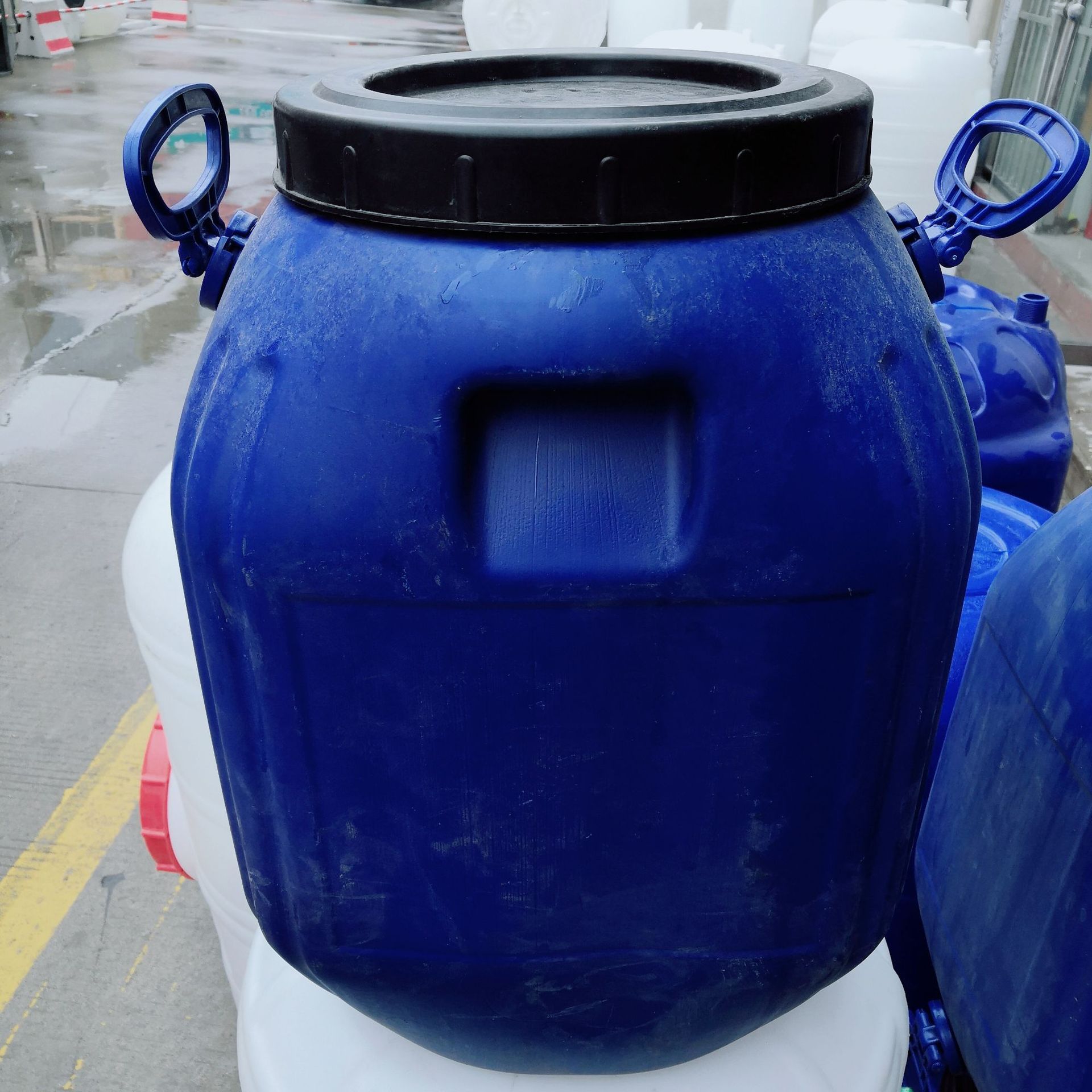 120升法兰桶 二手化工蓝色200L双环化工塑料桶 手提消防铁箍桶