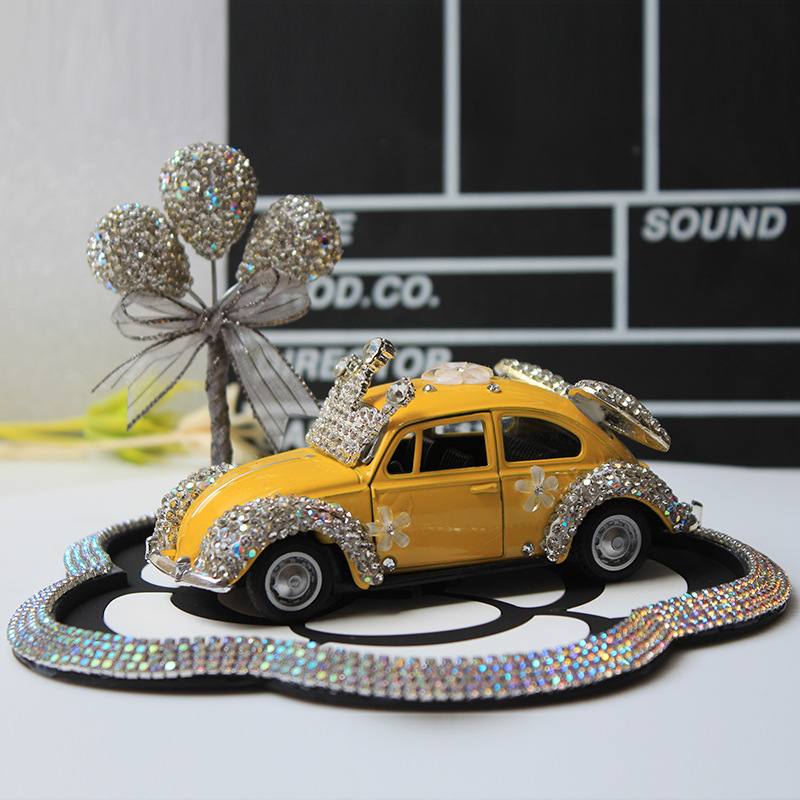 Nuevos adornos de automóviles, modelos de automóviles de aleación, bolas de perforación de automóviles clásicos, adornos de automóviles con incrustaciones de diamantes creativos coloridos, bendiciones