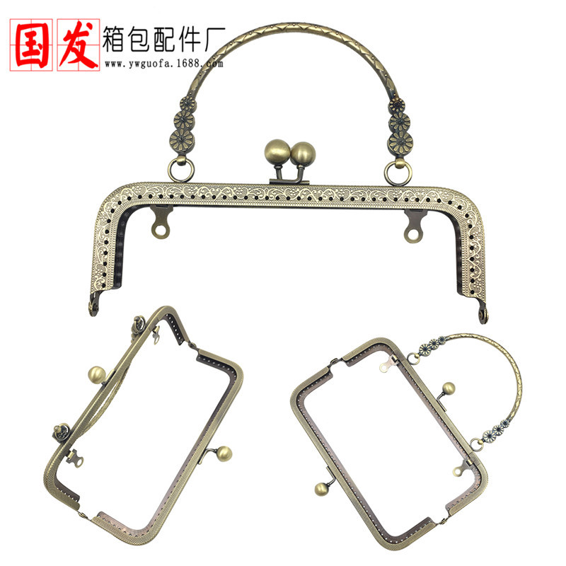 85 descuento de tiempo limitado 18cm cuadrado relieve reverso perlas de cabeza de perlas cruzadas tres flores mano oro