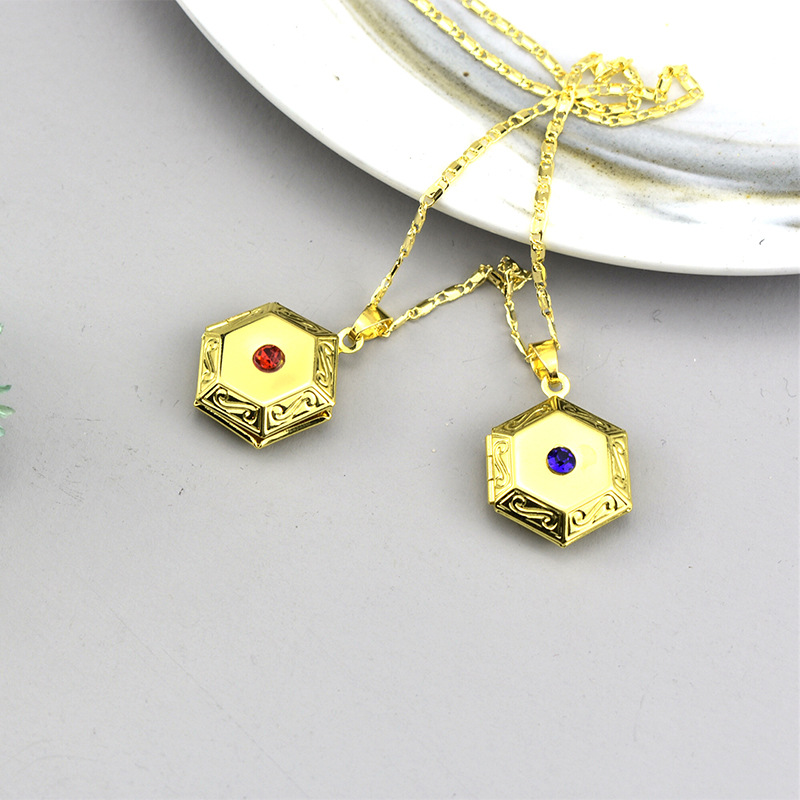 Jewelry creative DIY display couples, necklaces for men and women, photo box, environmentally friendly pendant, Sichen_voghion.com