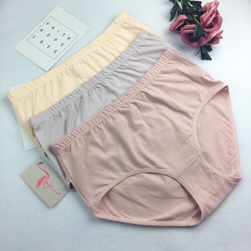 Wholesale large size soft and comfortable women's underwear, cotton middle-aged and elderly simple mother's briefs factory direct sale