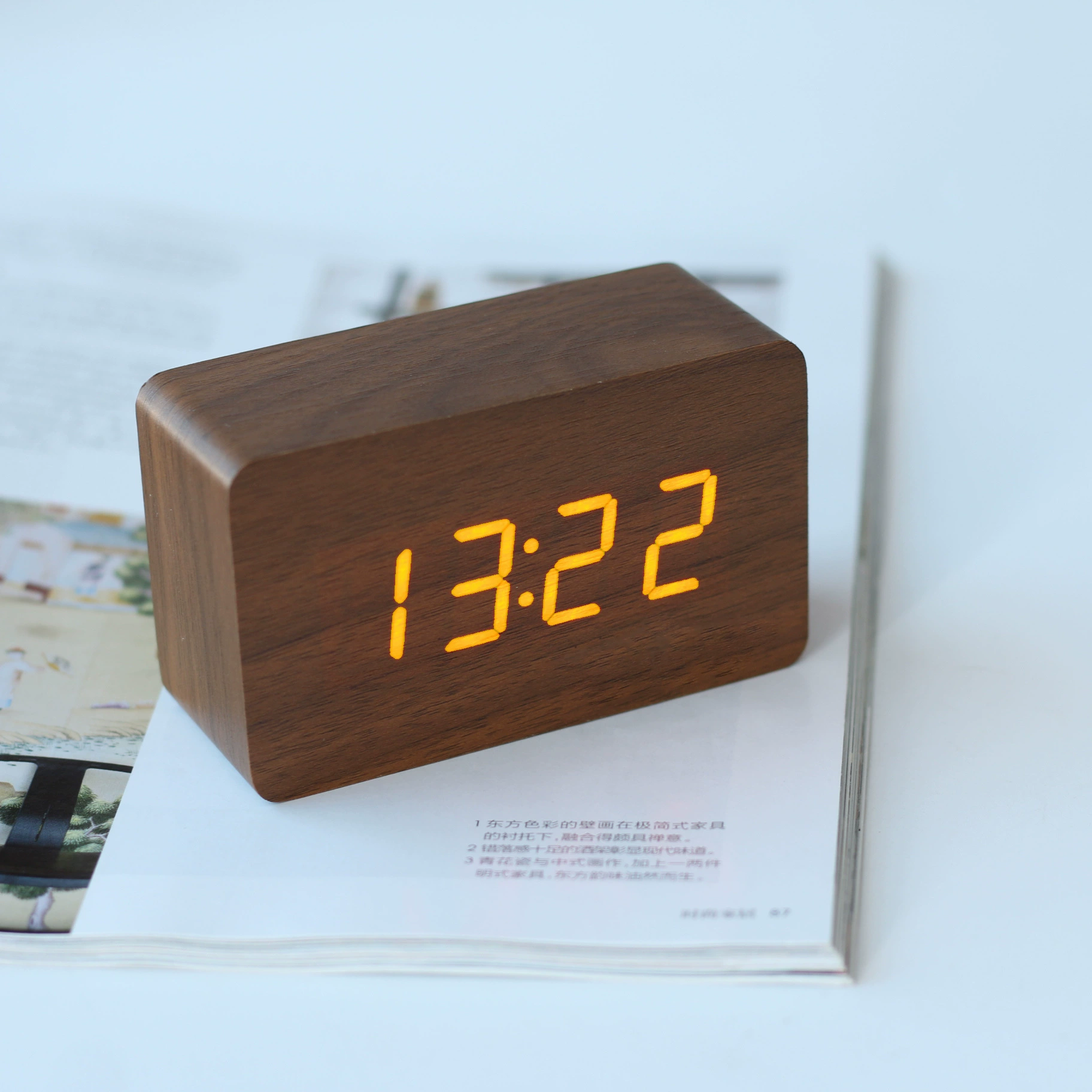 Creative electronic wooden thermometer, cute watch, Birthday gift