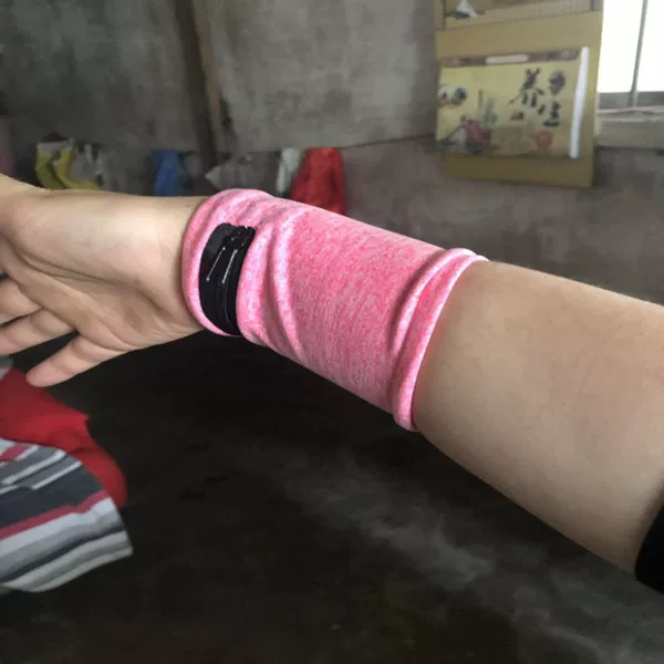 Sports Wristbands for Men and Women, Basketball Wrist Bags, Sprain Protective Gear, Bowl Hand Bowl Sheaths, Summer Breathable Ultra-Thin Coin Purses