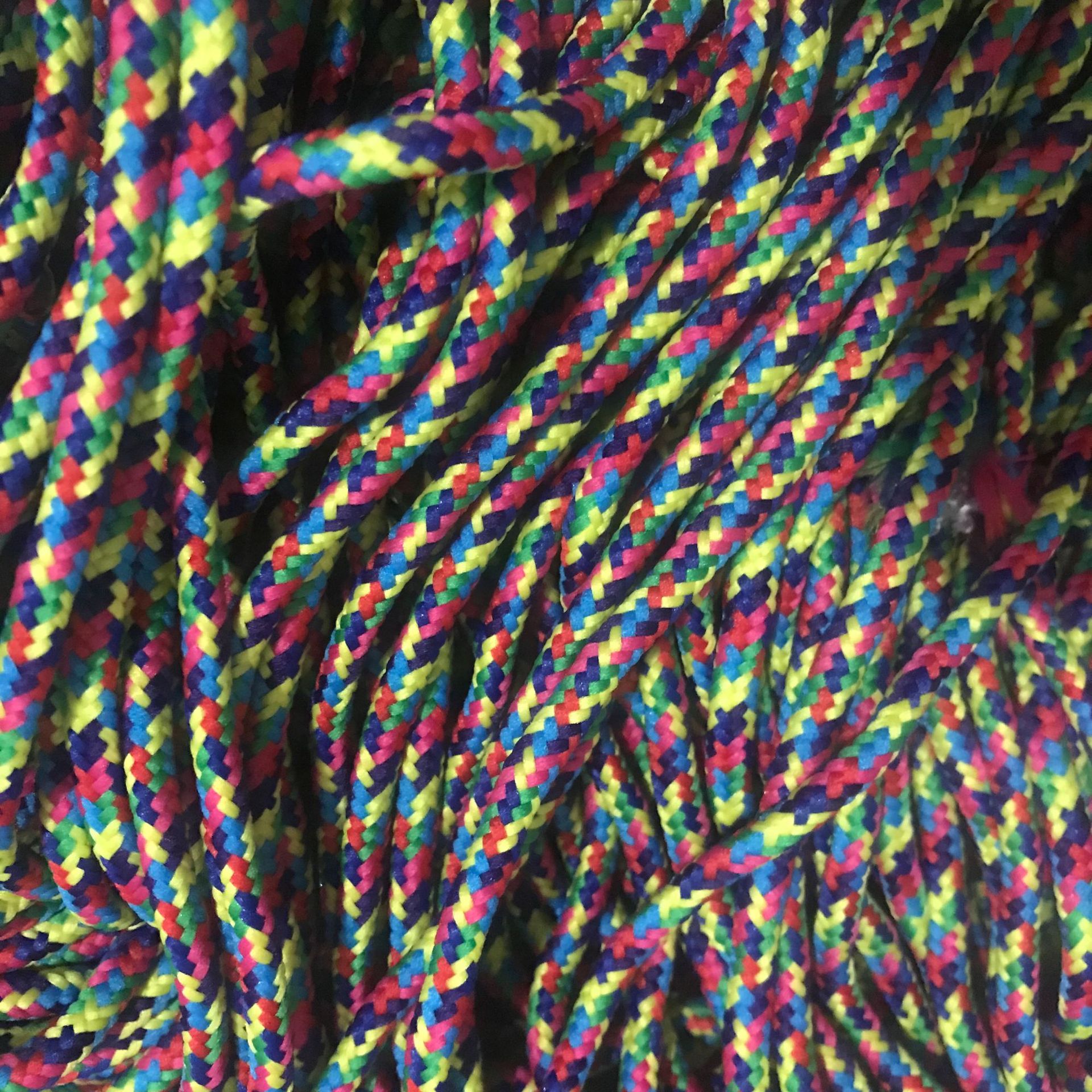 厂家直销七彩圆绳彩色抽绳裤腰绳背包绳圆绳加芯圆绳