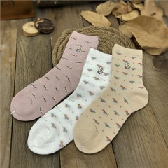日系春秋款 彼菲兔森系小碎花棉線女襪 全網眼透氣復古中筒棉襪女