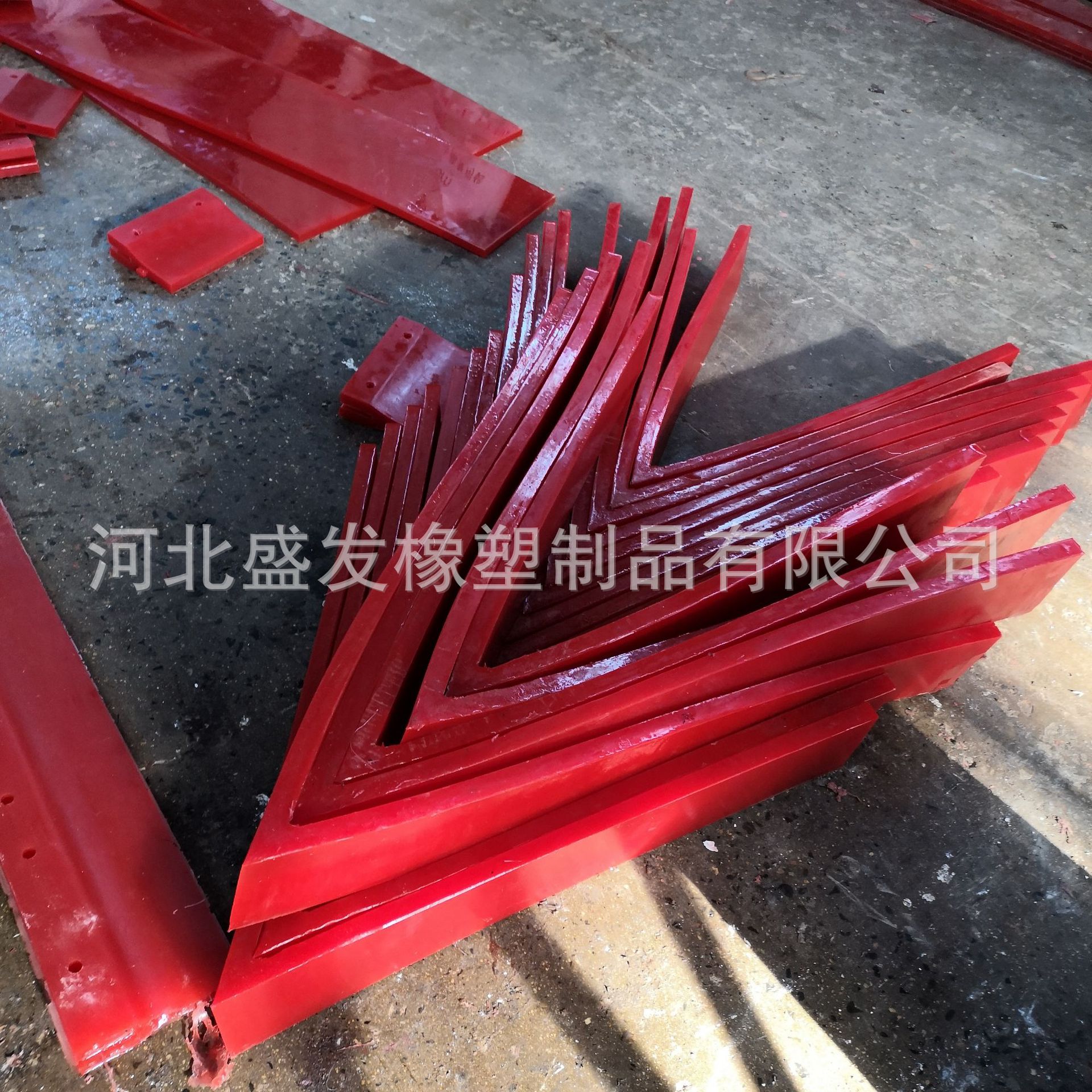 厂家供应聚氨酯空段pu板煤矿用清扫器配件聚氨酯制品聚氨酯预聚体