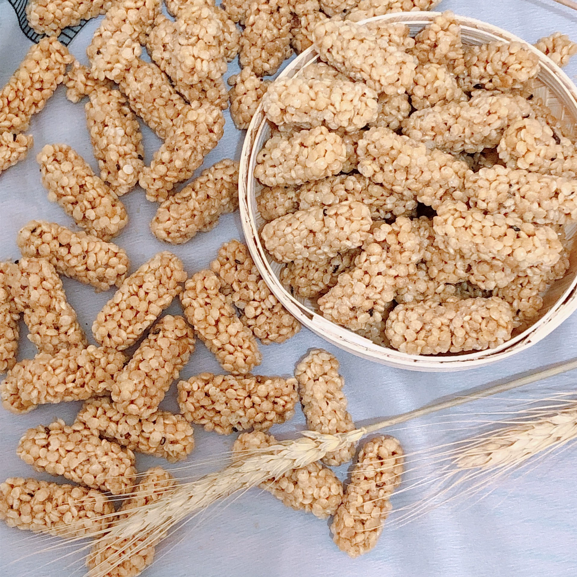 Реки и озера новогодние орехи овсянка топленый арахис кунжутное печенье