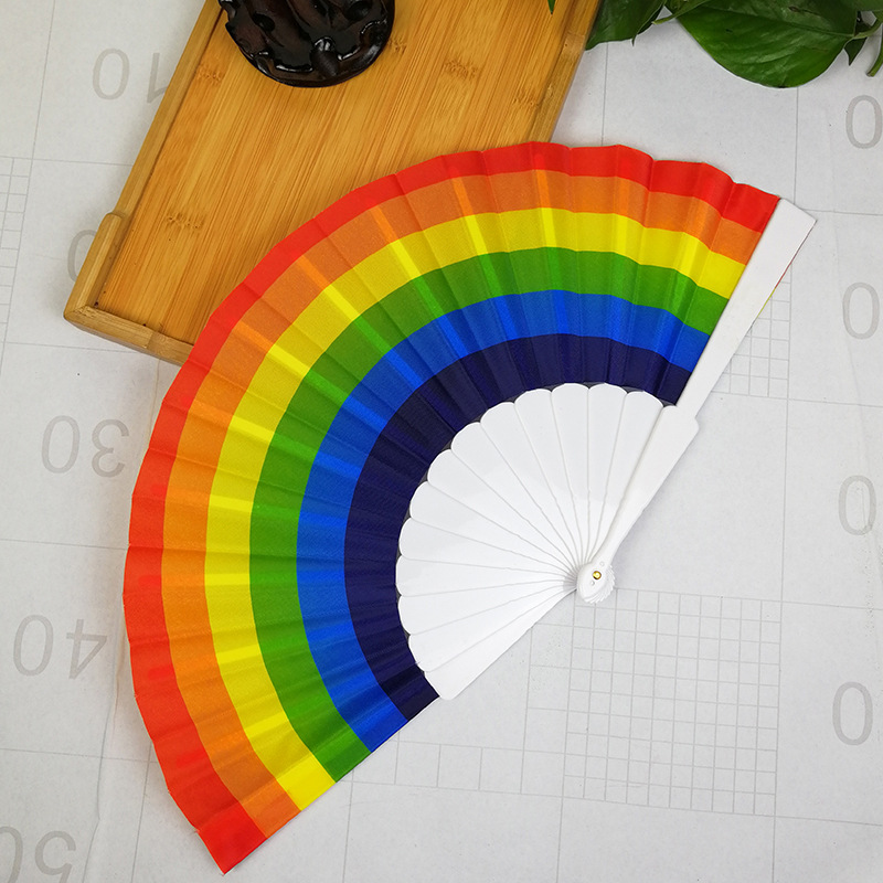 En stock ventilador plegable del arco iris Arco Iris ventilador de boda Arco Iris patrón ventilador de plástico Arco Iris ventilador de Bambú