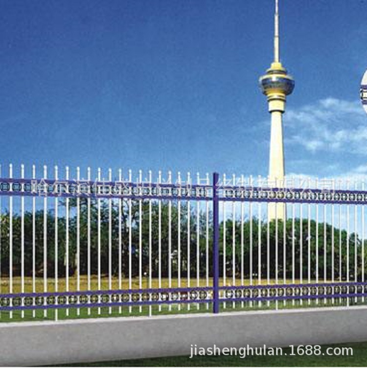 草坪围栏工厂小区院墙学校隔离栅栏别墅花园锌钢护栏公园草坪护栏
