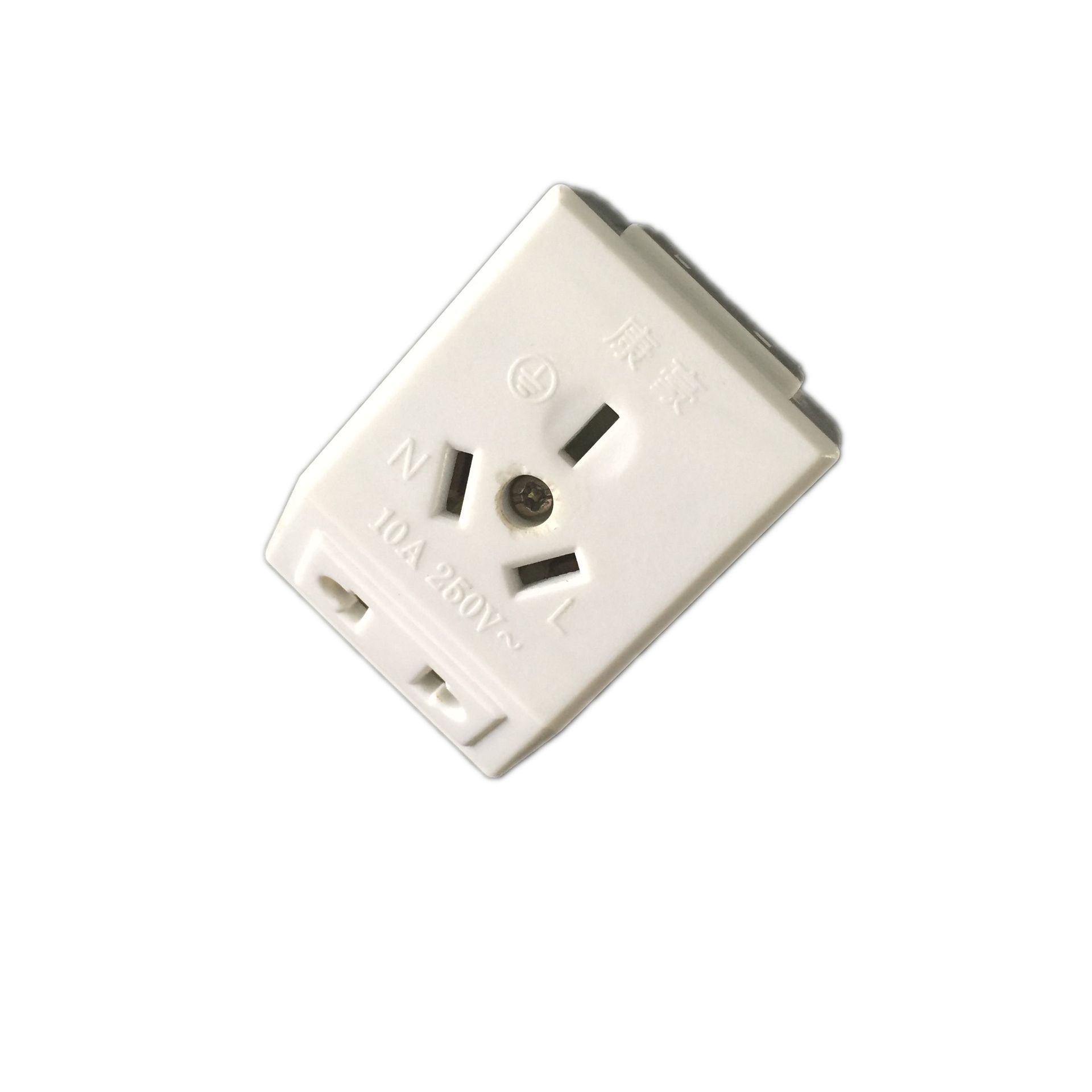 A213 斜三面 明装10A国标3位7孔白色插座墙壁式无线电源转换插座