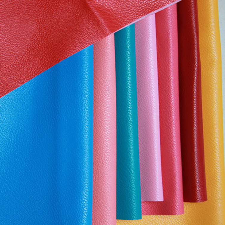 义乌厂家直销新款半PU毛底华山论剑人造革箱包沙发汽车装饰革