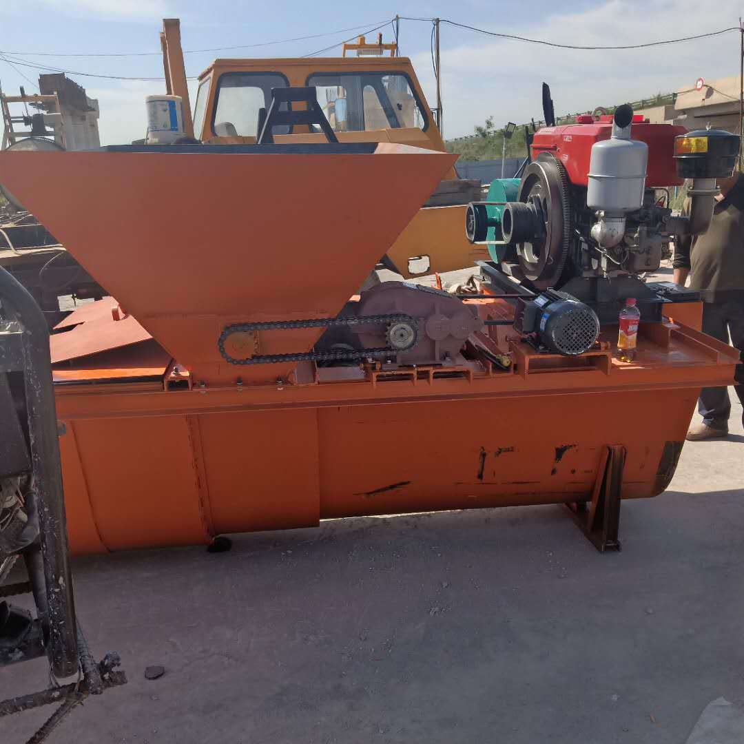 山东水利u型槽成型机 路边排水沟滑模机 混凝土渠道衬砌机