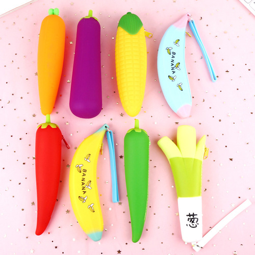 Simulated cartoon silicone pencil bag student creative stationery bag vegetable and fruit pencil bag storage bag wholesale customization