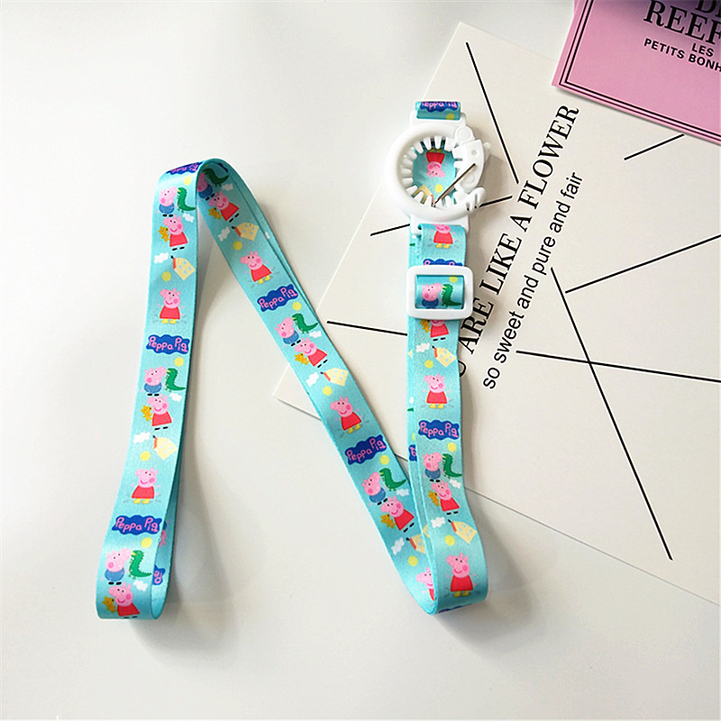 파란 새끼 돼지