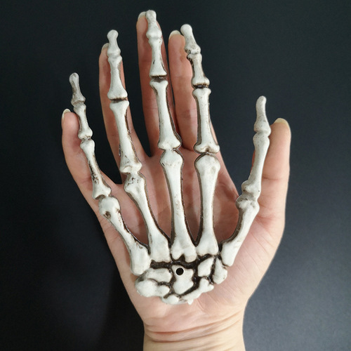 Halloween ghost hands horror decoration props skeleton hand claws skeleton pendant ornaments plastic toy claws wholesale