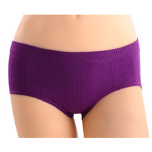 女士内裤 热销竹纤维塑身中腰美体无缝纯色三角裤 厂家现货直销