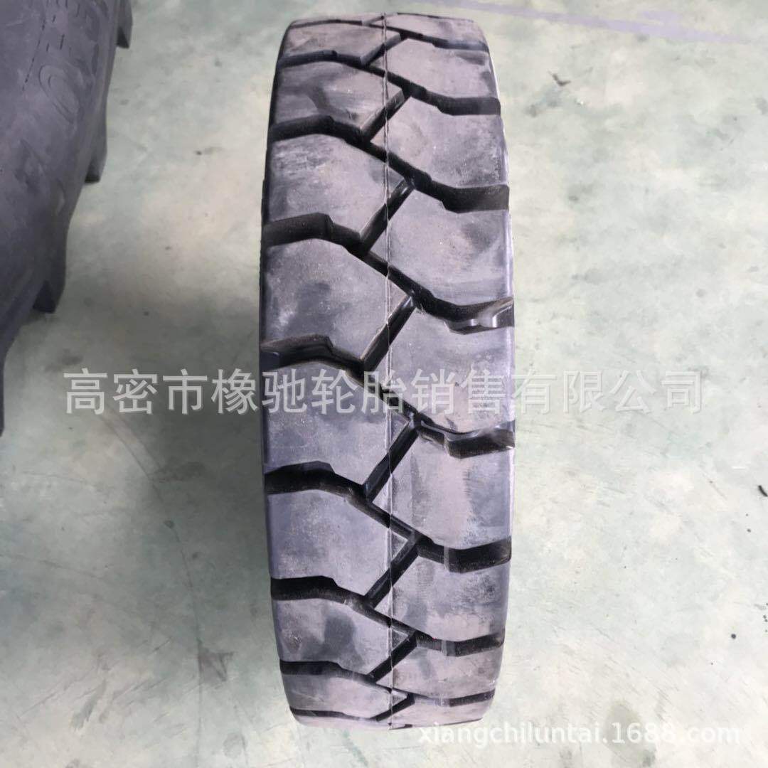 300-15 250-15 650-10 28x9-15叉车充气轮胎 工业叉车胎