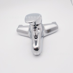 Zinc Alloy Jodin Concealed Triple Shower Room Switch Bathtub Wall-Mounted Hot and Cold Mixer Faucet Shower Set