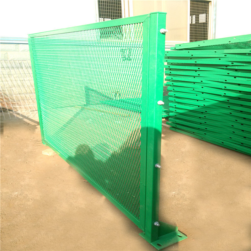 桥梁防抛网高架桥角钢防落网高速隔离防护围栏浸塑铁丝网工厂自营