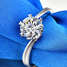 一件代发925银镀金镶莫桑钻仿真钻戒女扭壁雪花戒指简约轻奢六爪