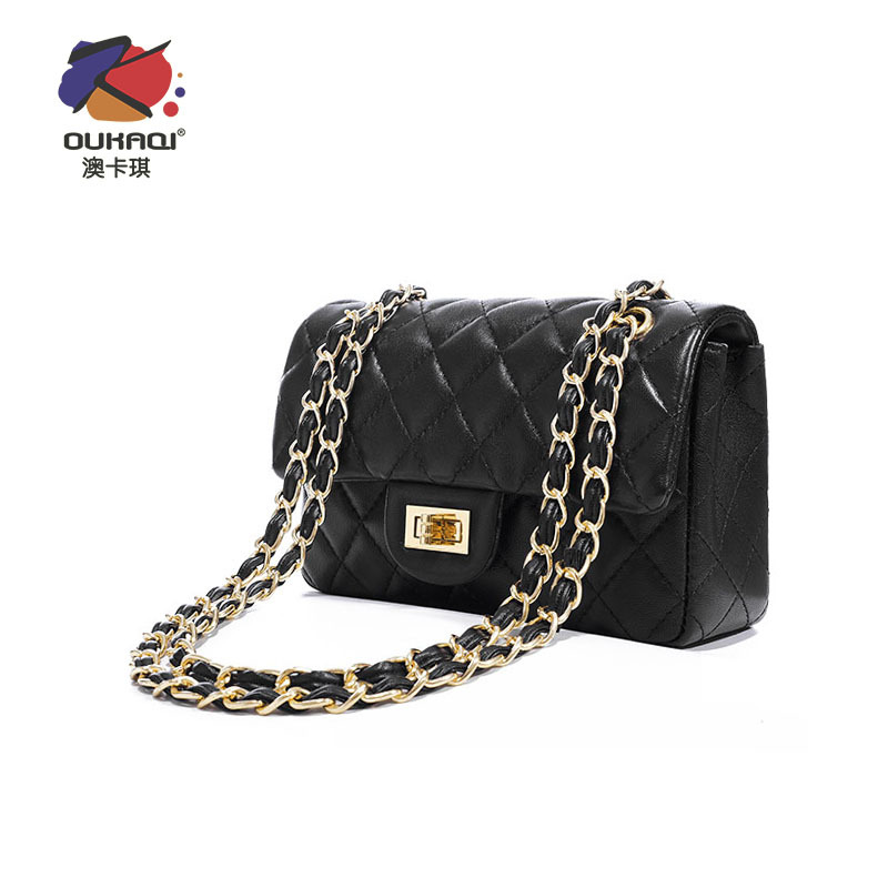 Classic shoulder bag