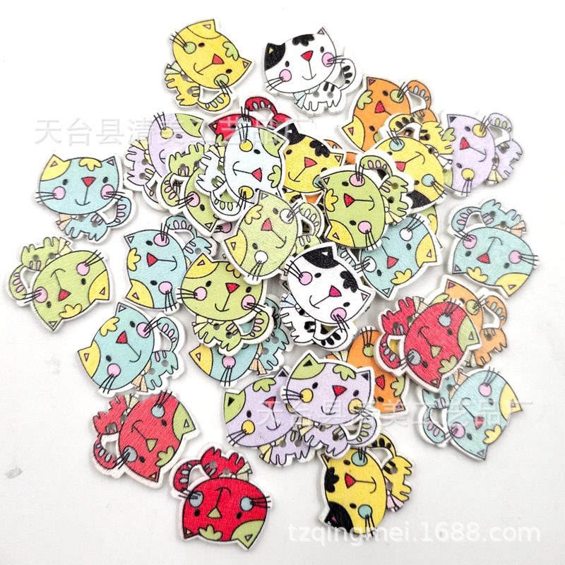 24*22mm fondo blanco de madera lindo gato de dibujos animados botones de forma DIY madera botones de dibujos animados 50 unids/bolsa