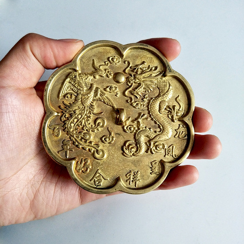 Brass Small Bronze Mirror Twelve Zodiac Signs Bagua Mirror Four Seasons Peaceful Wedding Pressing Waist Mirror Manufacturer Wholesale