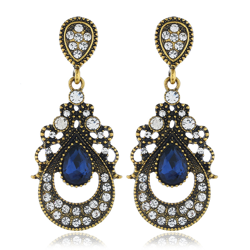 fashionable retro earrings drop-shaped for bride