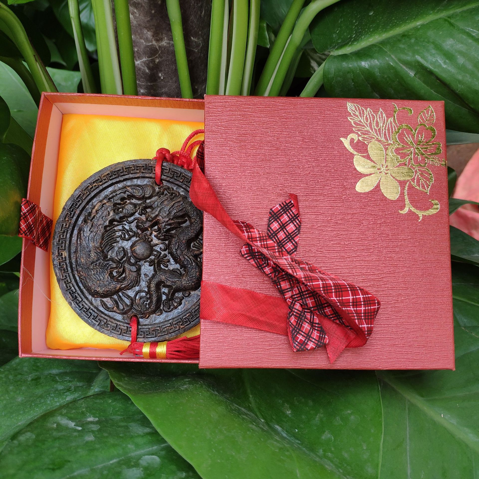 婚庆茶礼普洱茶 90克茶雕挂件礼盒装生茶喜茶工艺礼品茶雕