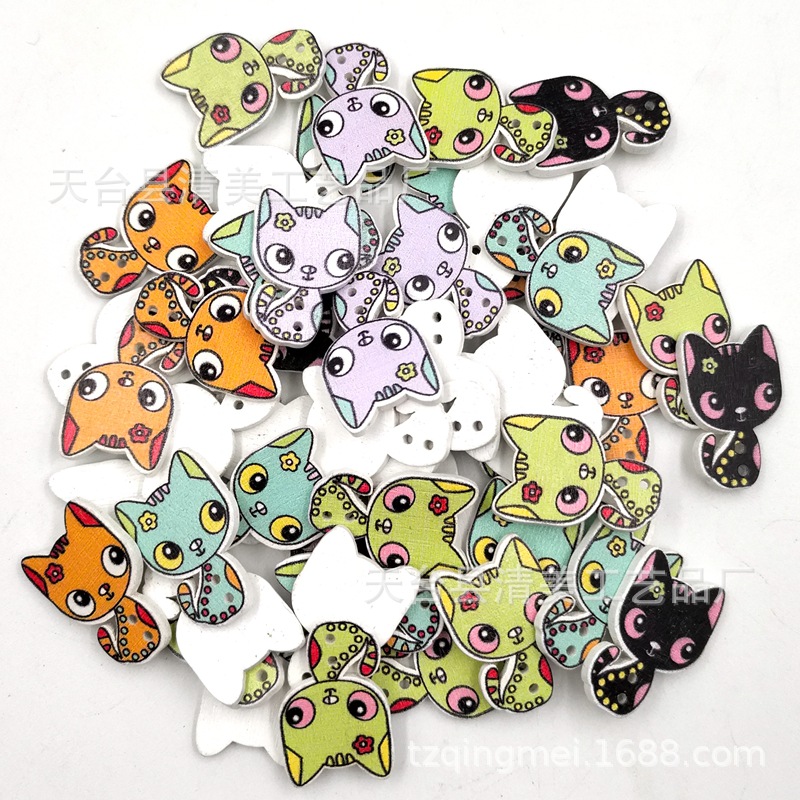 Botones de dibujos animados de madera de fondo blanco con forma de gato botones de dibujos animados de madera de bricolaje 50 pc/paquete
