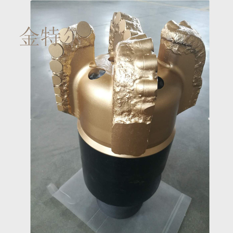 钢体五刀翼PDC钻头 6寸PDC钻头价格