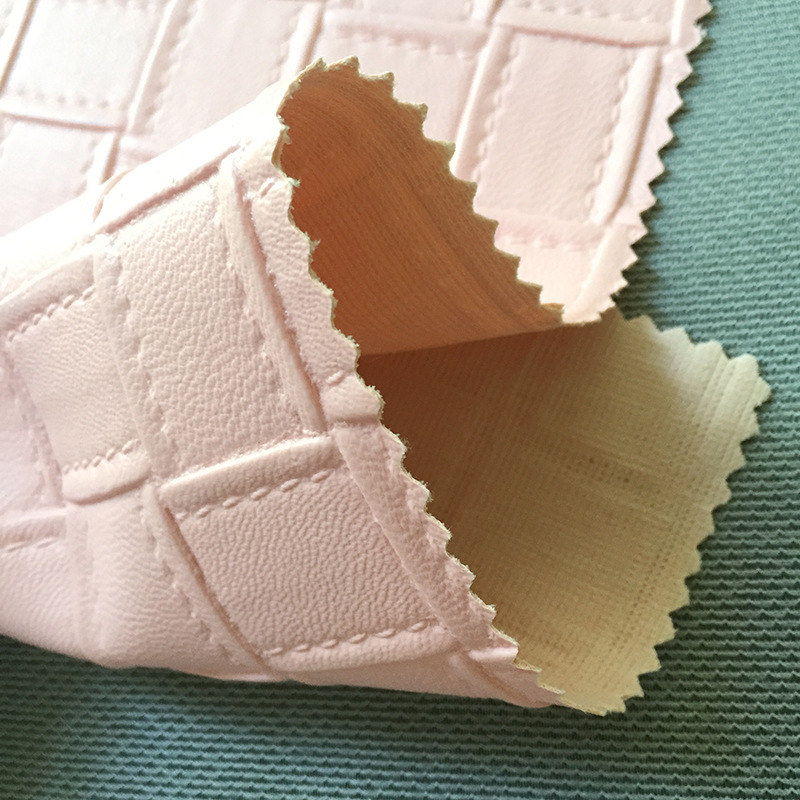 宝瑾皮革厂家PVC压纹编织纹菱形格子皮革面料藤纹人造革