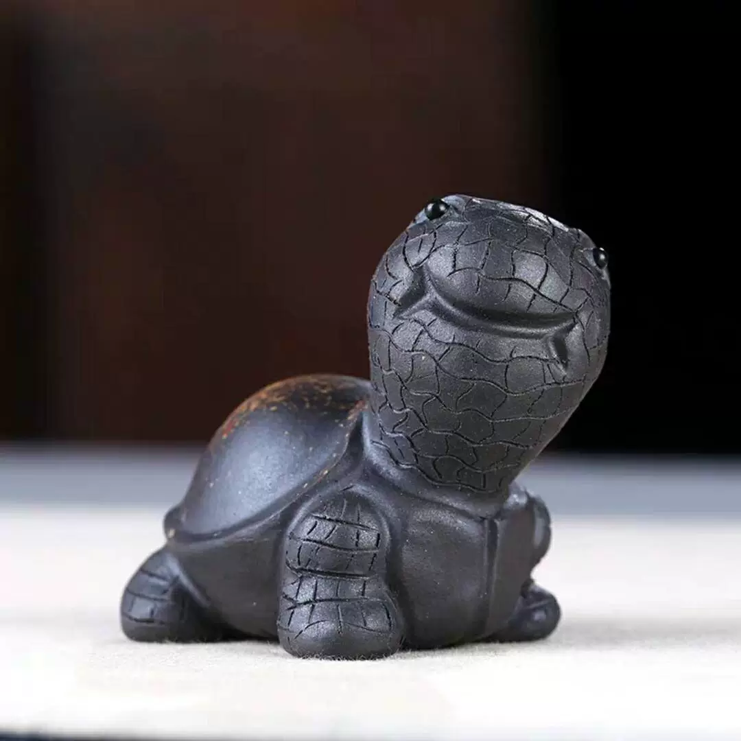 Mini Tea Pet (Zisha) Little Turtle — Handcrafted Yixing Clay Ornament, 0.15 kg