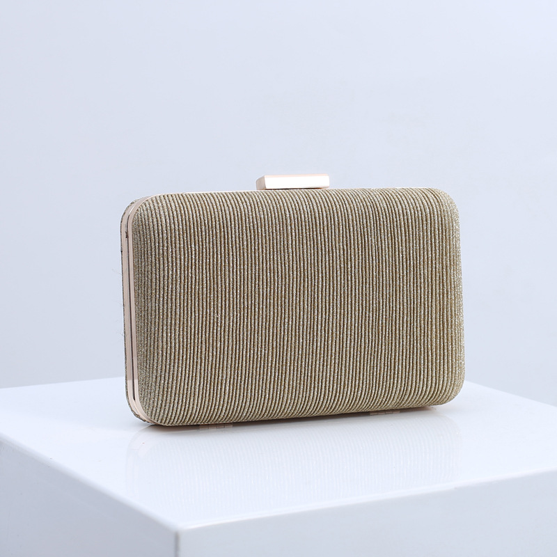 El nuevo bolso de noche plisado del fabricante vestido de fiesta bolso de mujer bolso de embrague plisado Amazon entrega transfronteriza de una pieza
