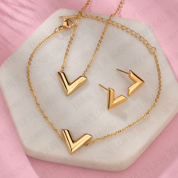 fashionable accessory stainless steel