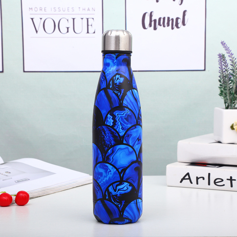 Nueva botella de coque de acero inoxidable creativo patrón de escala de pescado rayado taza de vacío de comercio exterior moda deportes taza de agua al aire libre al por mayor