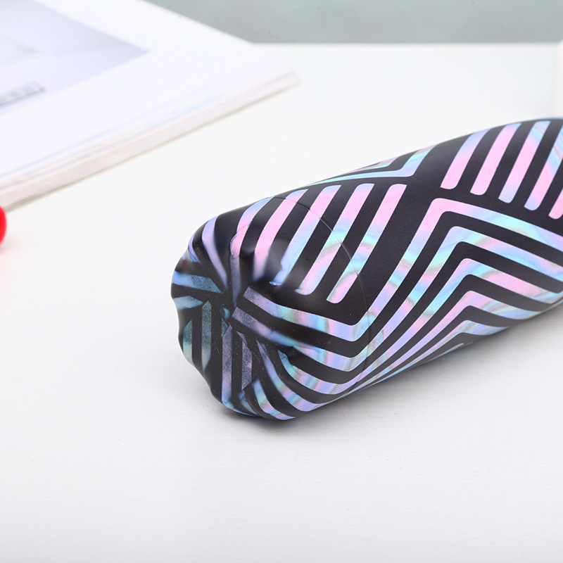 Nueva botella de coque de acero inoxidable creativo patrón de escala de pescado rayado taza de vacío de comercio exterior moda deportes taza de agua al aire libre al por mayor